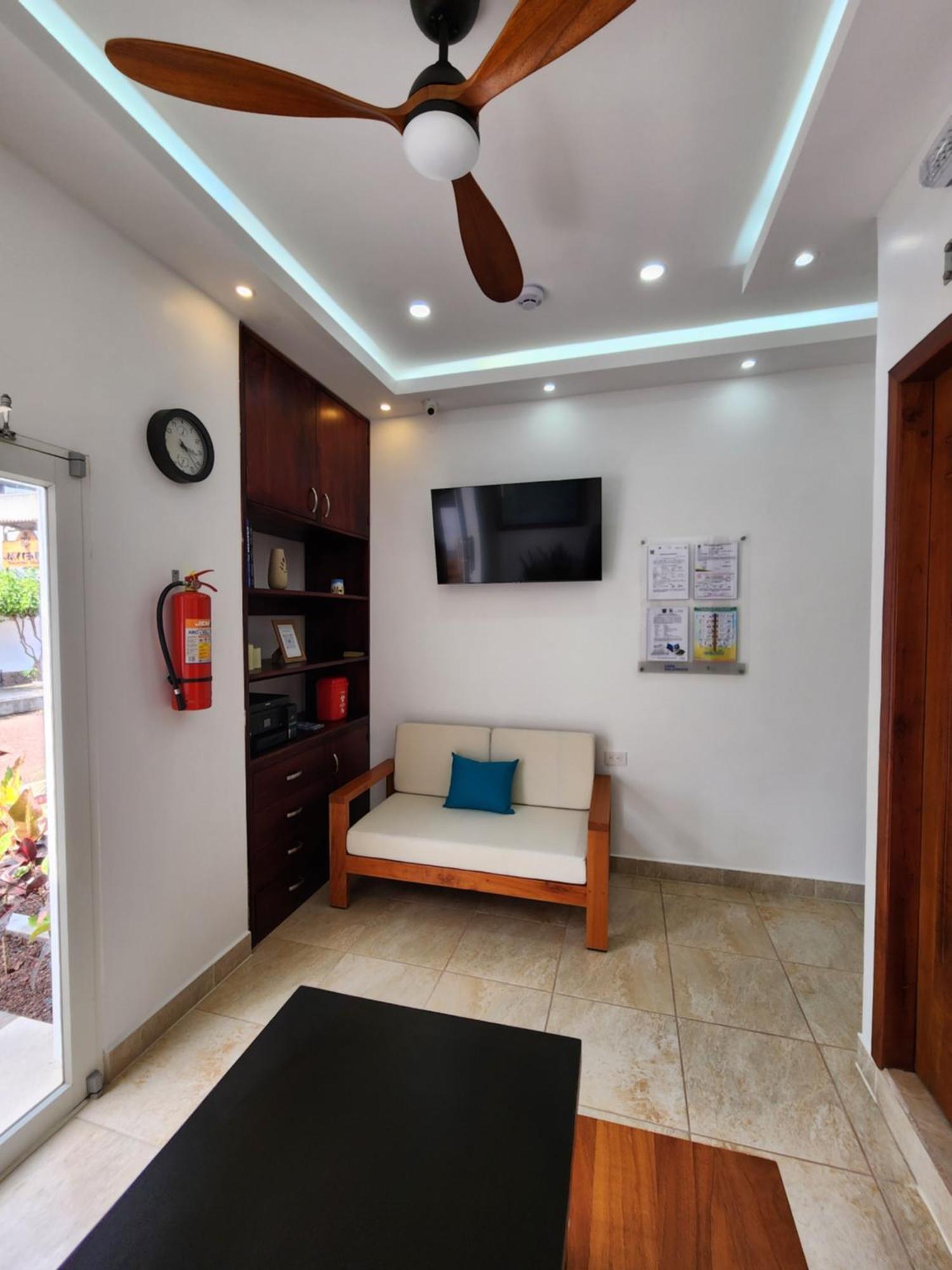 Casa Galapagos By Hostal Fragata Puerto Ayora  Dış mekan fotoğraf