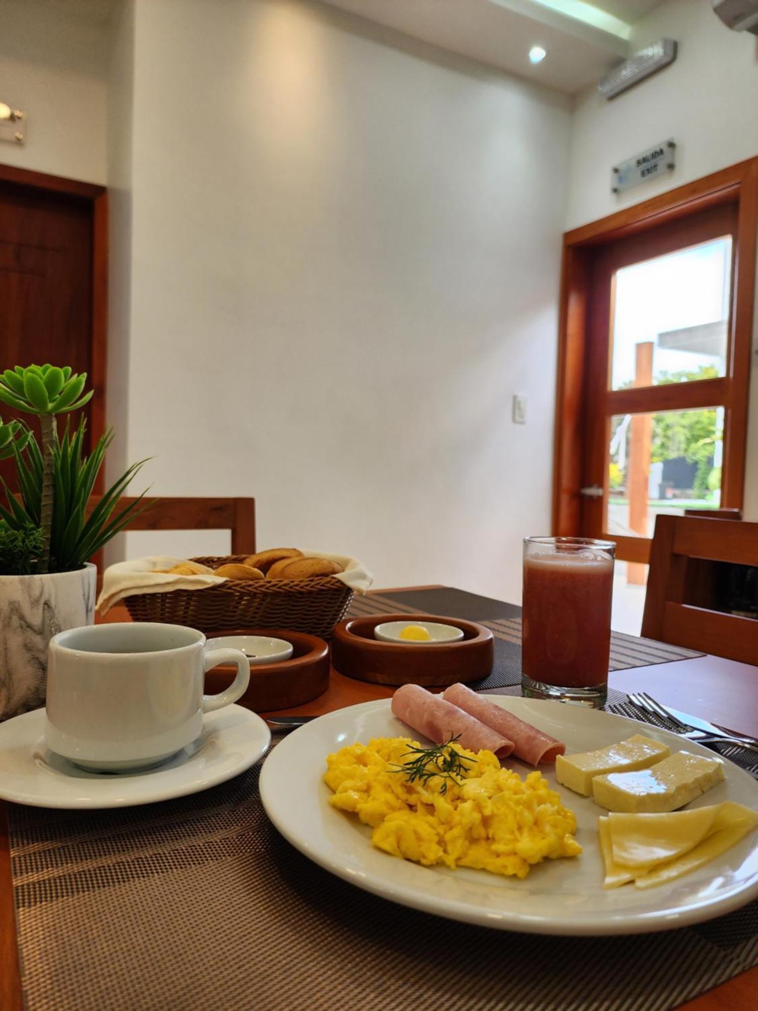 Casa Galapagos By Hostal Fragata Puerto Ayora  Dış mekan fotoğraf