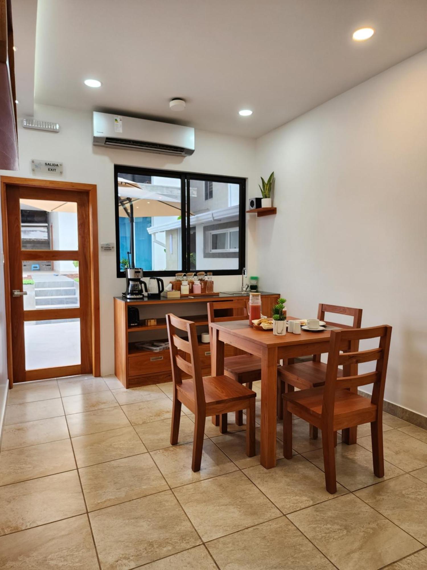Casa Galapagos By Hostal Fragata Puerto Ayora  Dış mekan fotoğraf