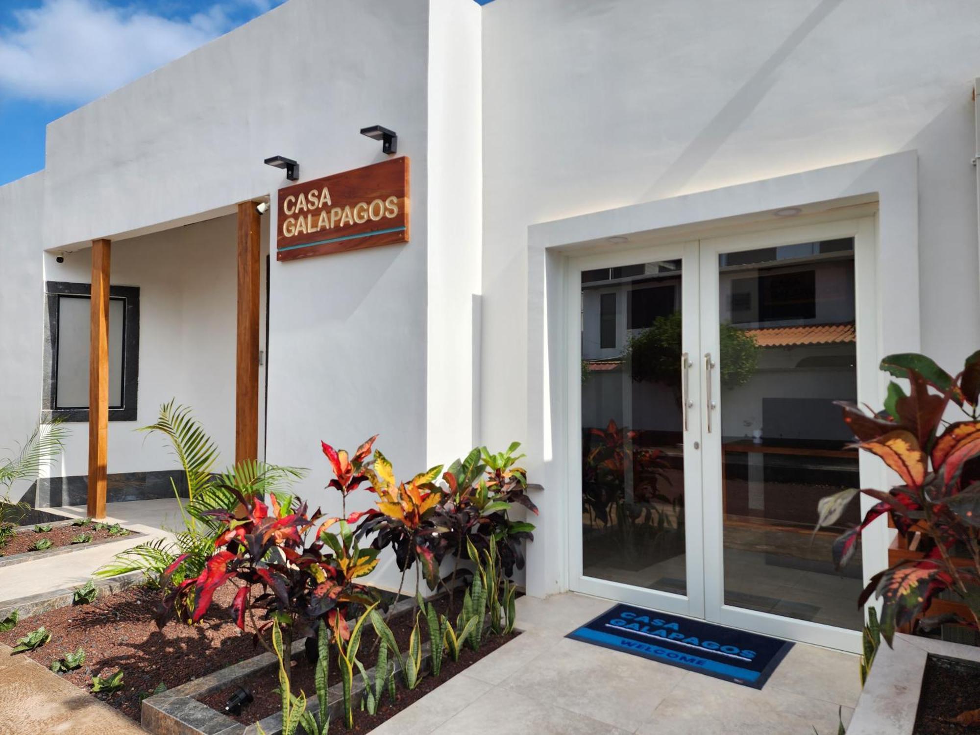 Casa Galapagos By Hostal Fragata Puerto Ayora  Dış mekan fotoğraf