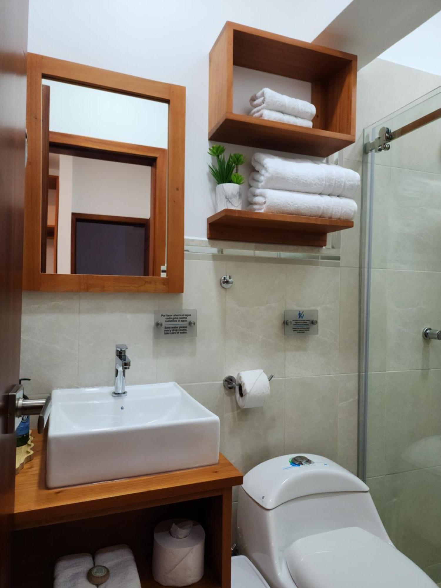 Casa Galapagos By Hostal Fragata Puerto Ayora  Dış mekan fotoğraf
