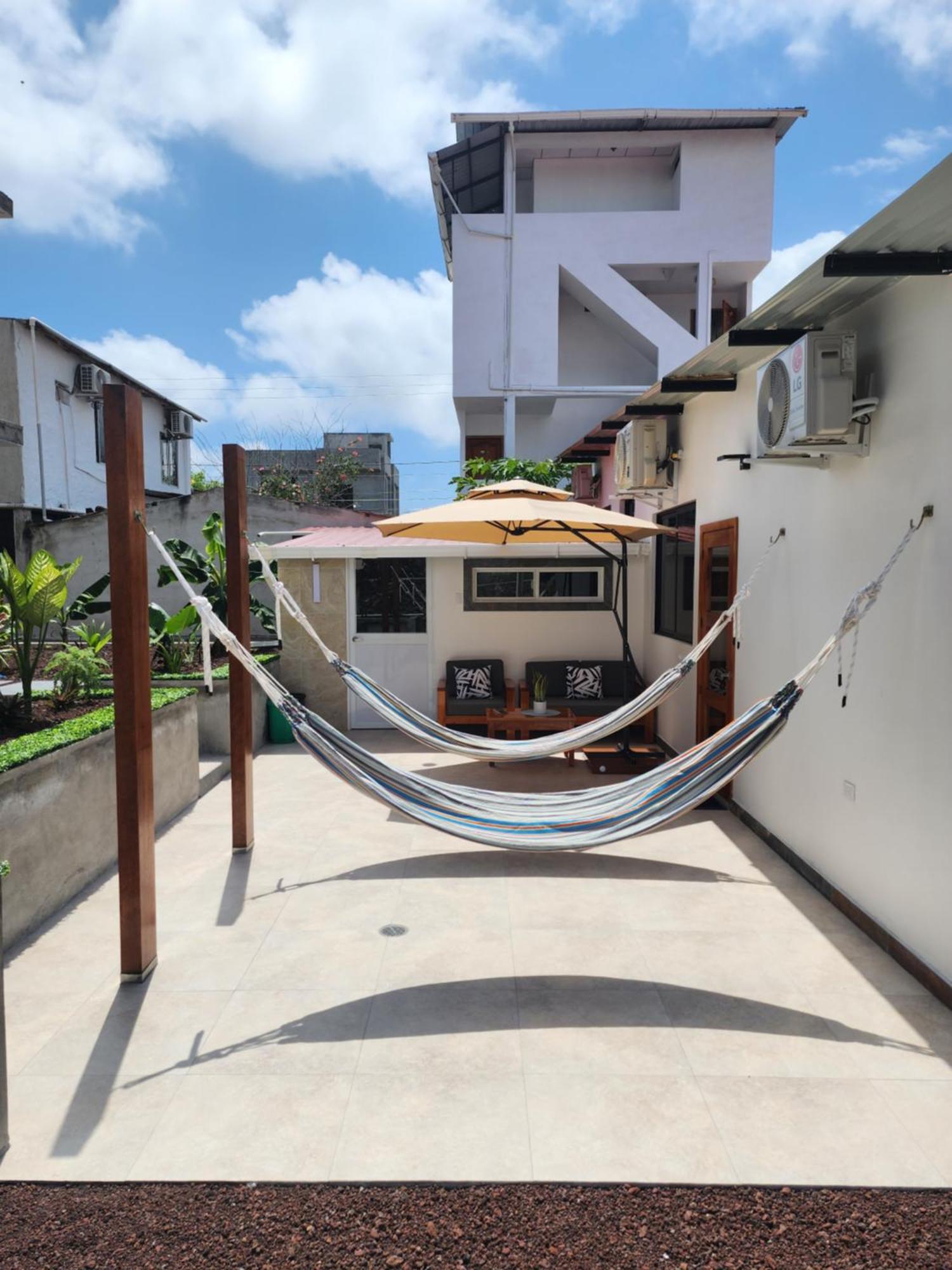Casa Galapagos By Hostal Fragata Puerto Ayora  Dış mekan fotoğraf