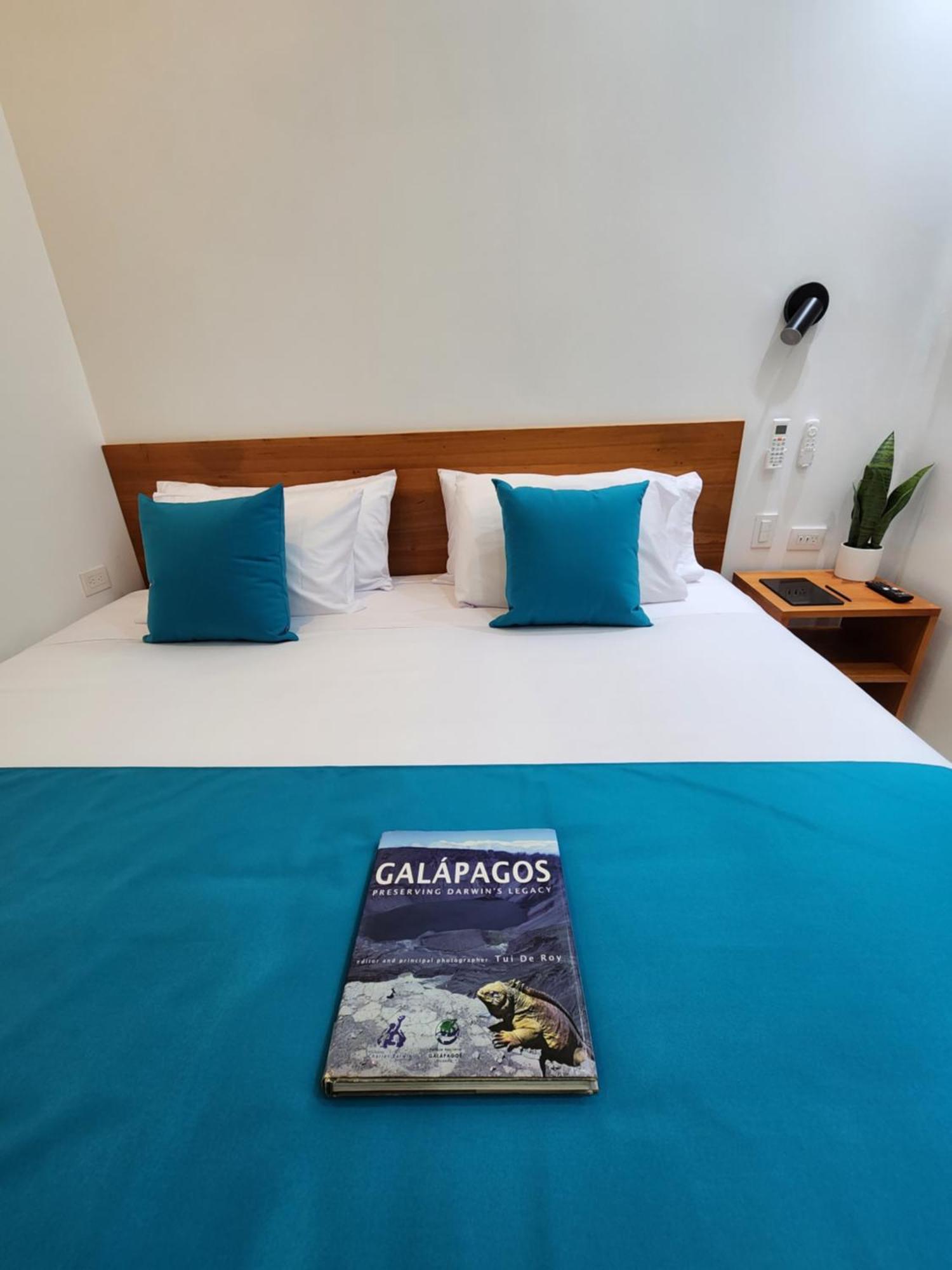 Casa Galapagos By Hostal Fragata Puerto Ayora  Dış mekan fotoğraf